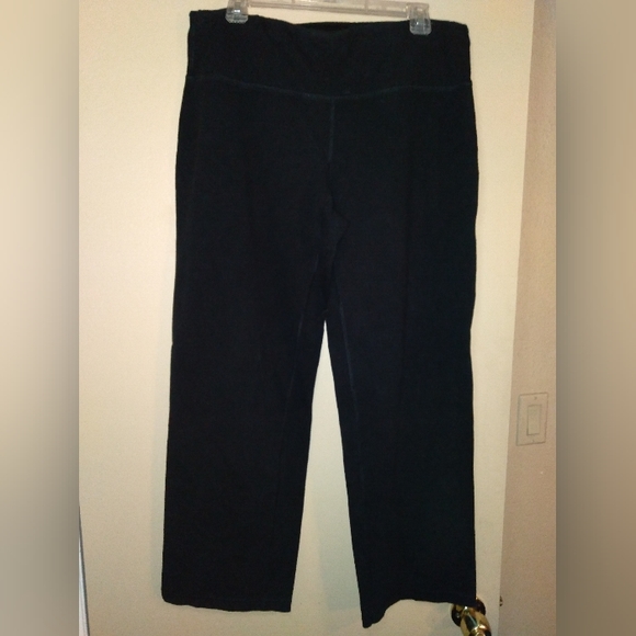 Athletic Works Women's Athleisure Performance Straight Leg Pant - Picture 2 of 7